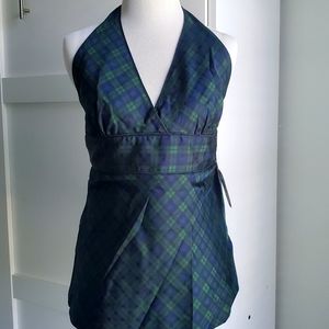 Vinyard vines paid halter top. Size 8